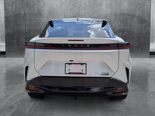 2024 Lexus RZ 450e Luxury