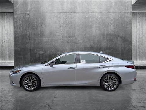 2025 Lexus ES 300h Luxury