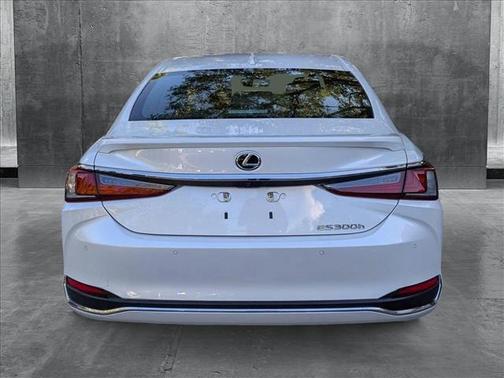 2024 Lexus ES 300h Base