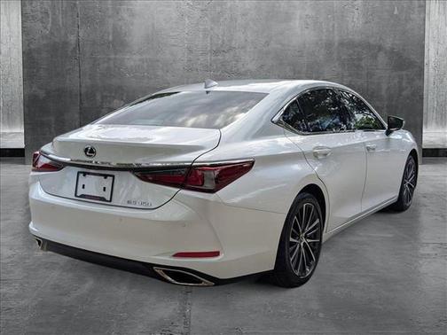2025 Lexus ES 350 Base