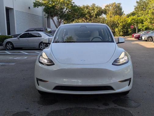 2021 Tesla Model Y Standard Range Rear-Wheel Drive