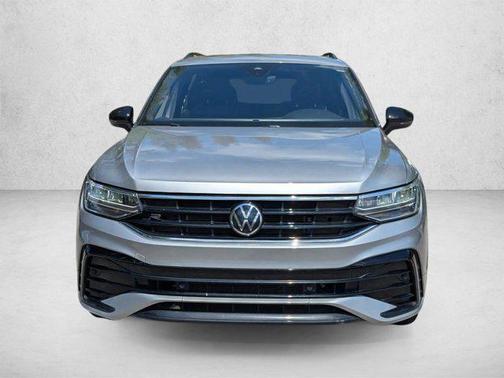 Pyrite Silver Metallic 2023 Volkswagen Tiguan 2.0T SE R-Line Black