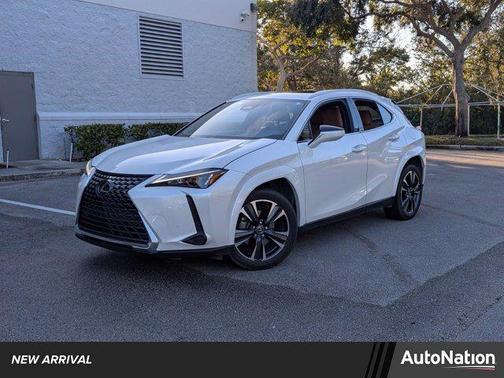 2025 Lexus UX 300h Premium