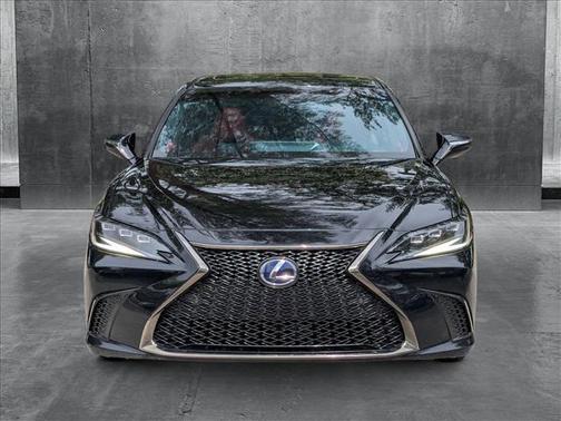 2022 Lexus ES 300h F SPORT
