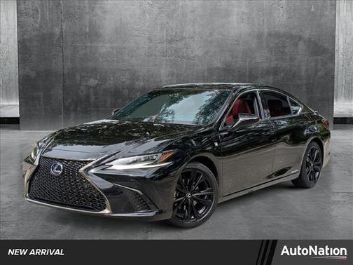 2022 Lexus ES 300h F SPORT