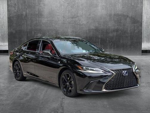 2022 Lexus ES 300h F SPORT