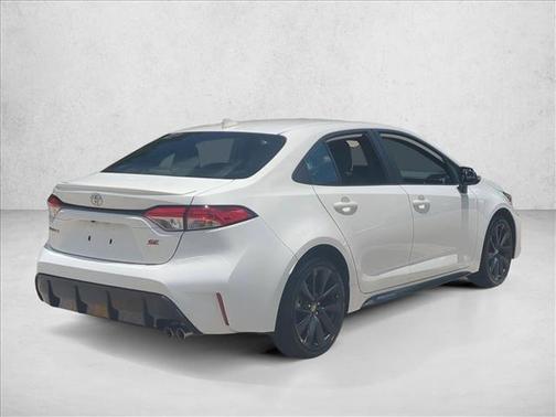 Ice Cap 2023 Toyota Corolla SE