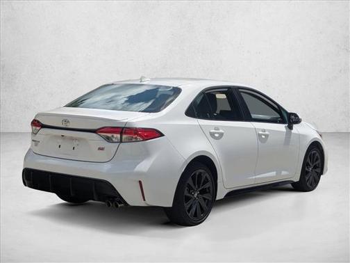 Ice Cap 2023 Toyota Corolla SE