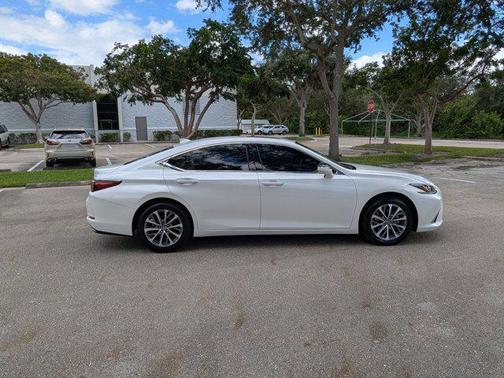 2023 Lexus ES 350 Base