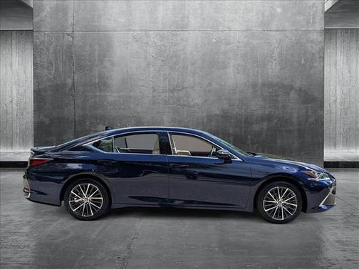 2025 Lexus ES 300h Base