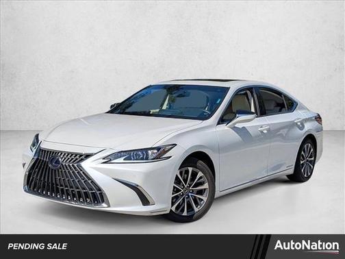 2022 Lexus ES 300h Base