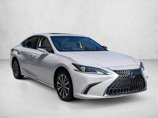 2022 Lexus ES 300h Base