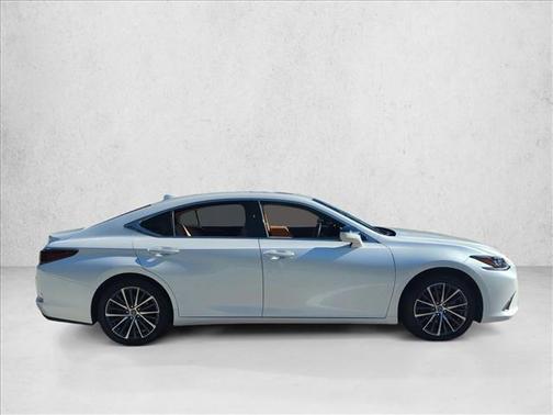 2023 Lexus ES 350 Base