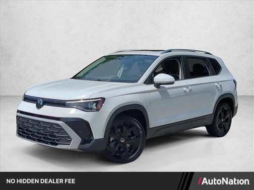 Pure White 2025 Volkswagen Taos 1.5T SE