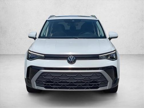 Pure White 2025 Volkswagen Taos 1.5T SE