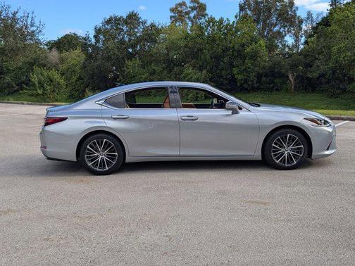 2023 Lexus ES 350 Base