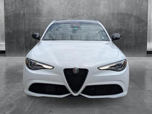2023 Alfa Romeo Giulia Veloce RWD