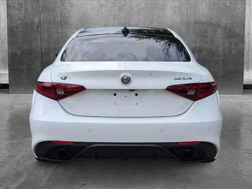 2023 Alfa Romeo Giulia Veloce RWD