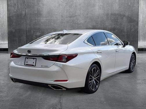 2025 Lexus ES 350 Base