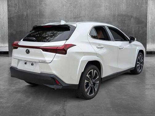 2025 Lexus UX 300h Premium