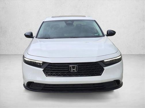 Platinum White Pearl 2025 Honda Accord SE