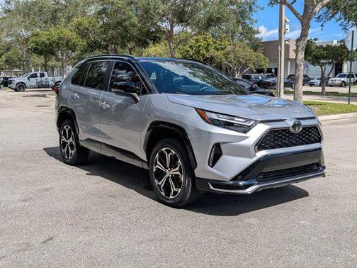 2025 Toyota RAV4 Hybrid SE