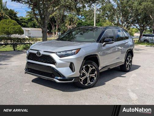 2025 Toyota RAV4 Hybrid SE