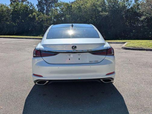 2022 Lexus ES 350 Base