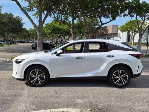 Eminent White Pearl 2024 Lexus RX 350 Premium