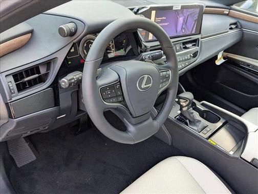 2025 Lexus ES 300h Base