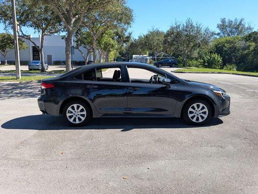 2023 Toyota Corolla Hybrid XLE