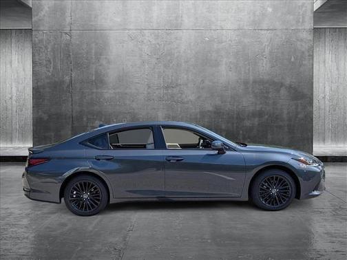 2025 Lexus ES 300h Base