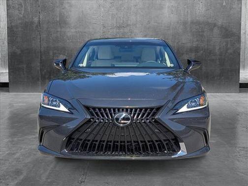 2025 Lexus ES 300h Base