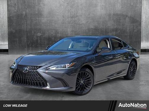 2025 Lexus ES 300h Base