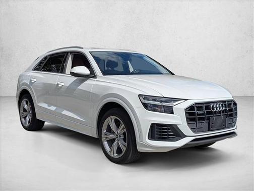 2022 Audi Q8 55 Premium Plus
