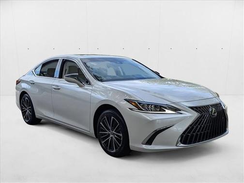 2025 Lexus ES 300h Base