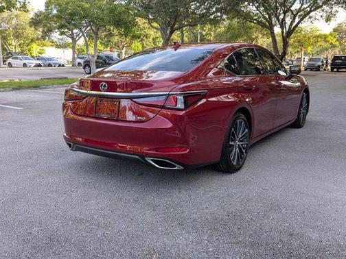 2025 Lexus ES 350 Base