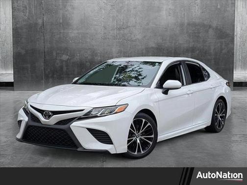 2020 Toyota Camry SE