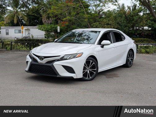 2020 Toyota Camry SE
