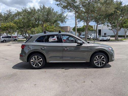 2023 Audi Q5 45 S line Premium Plus