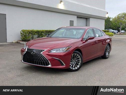 2025 Lexus ES 300h Luxury