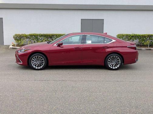2025 Lexus ES 300h Luxury