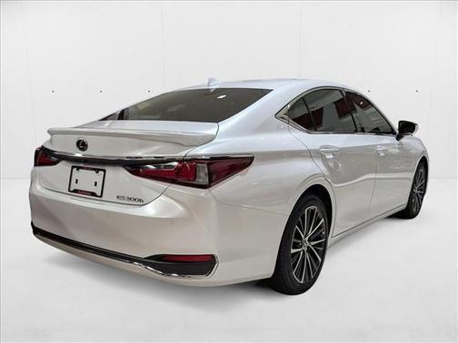 2025 Lexus ES 300h Base