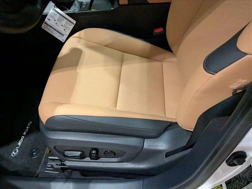 2025 Lexus ES 300h Base