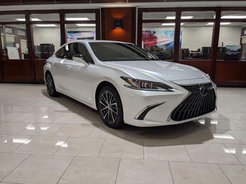 2025 Lexus ES 300h Base