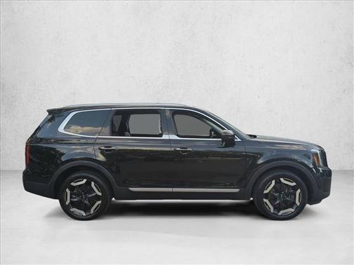 Ebony Black 2023 Kia Telluride S