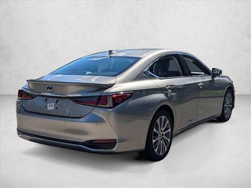 2019 Lexus ES 300h Base