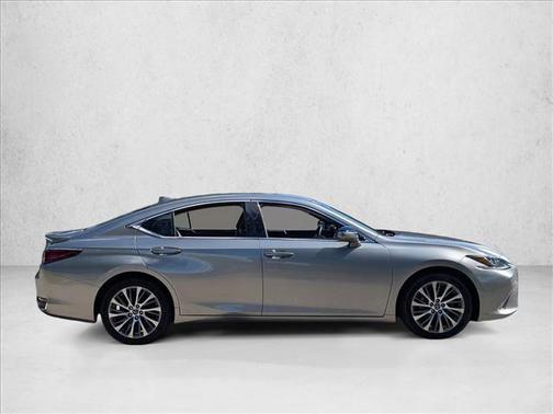 2019 Lexus ES 300h Base