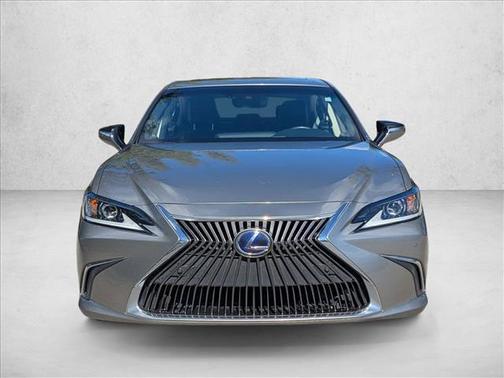 2019 Lexus ES 300h Base