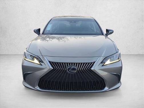 2019 Lexus ES 300h Base